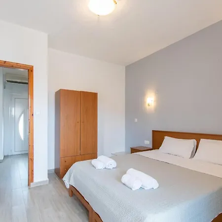 Star Paradise Neos Marmaras